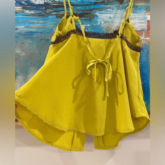 NWT chartreuse baby doll cami green yellow with buttons - Picture 2 of 7